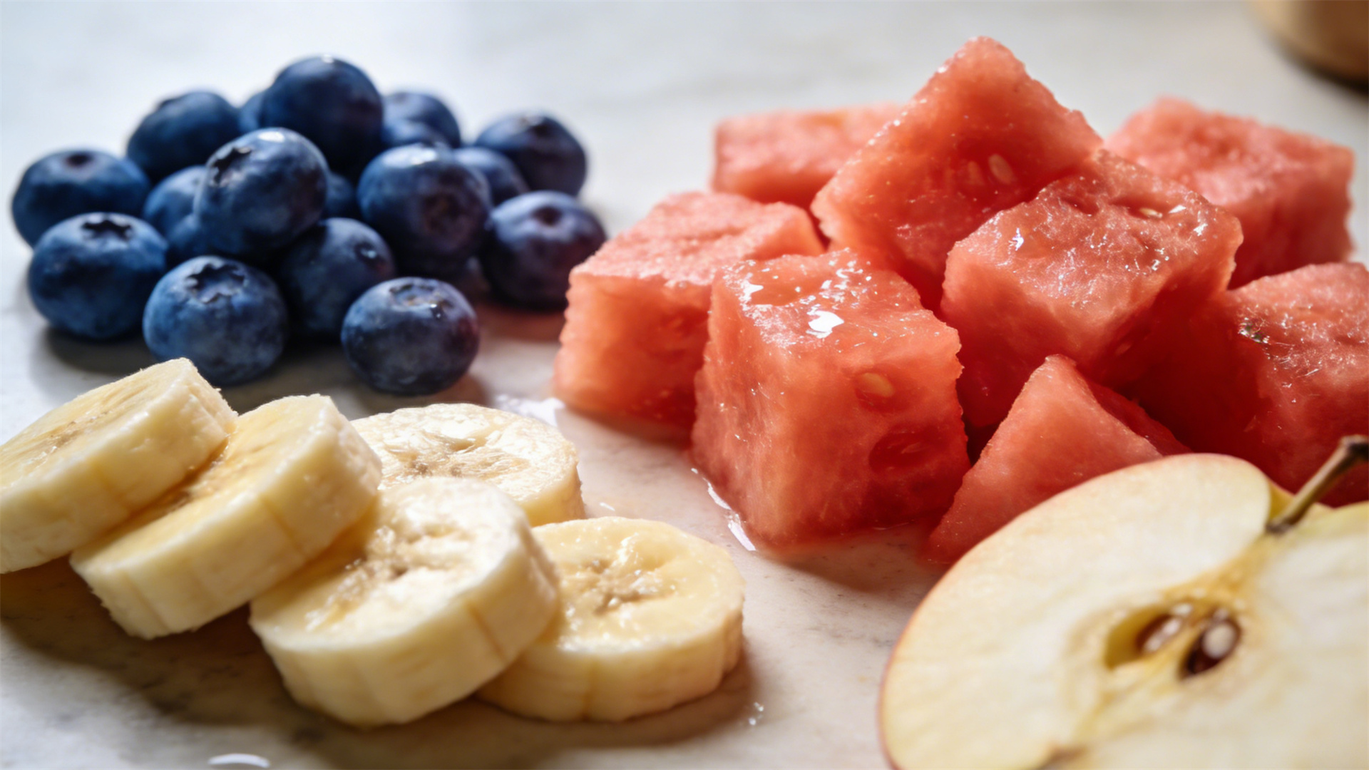 Can dogs eat fruit? 2026 "Red and Black List" and recommended intake levels.