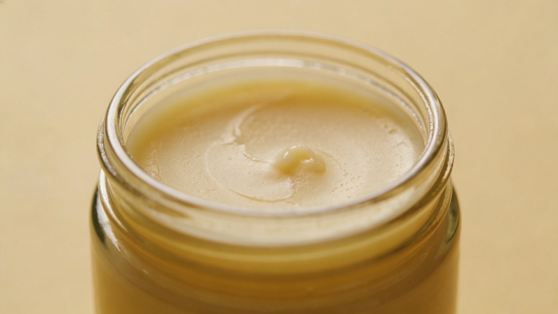 Dog paw pad care cream: A home remedy for dry, cracked paw pads in winter.